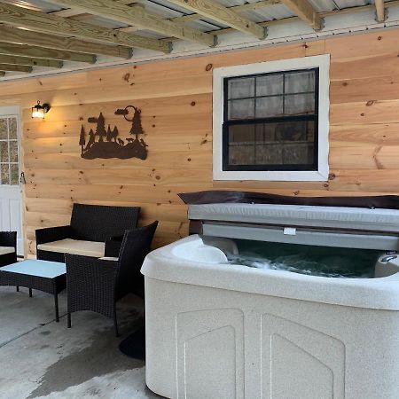 세비어빌 Wild Reindeer 5Min From Parkway Hottub Firepit 빌라 외부 사진